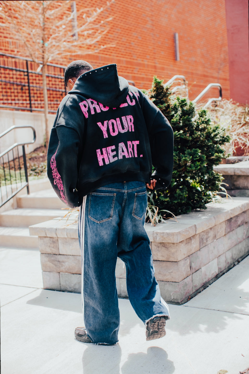 Peuramour Black And Purple Zip up hoodie